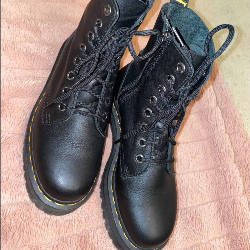 Dr. Marten Jadon platform boots